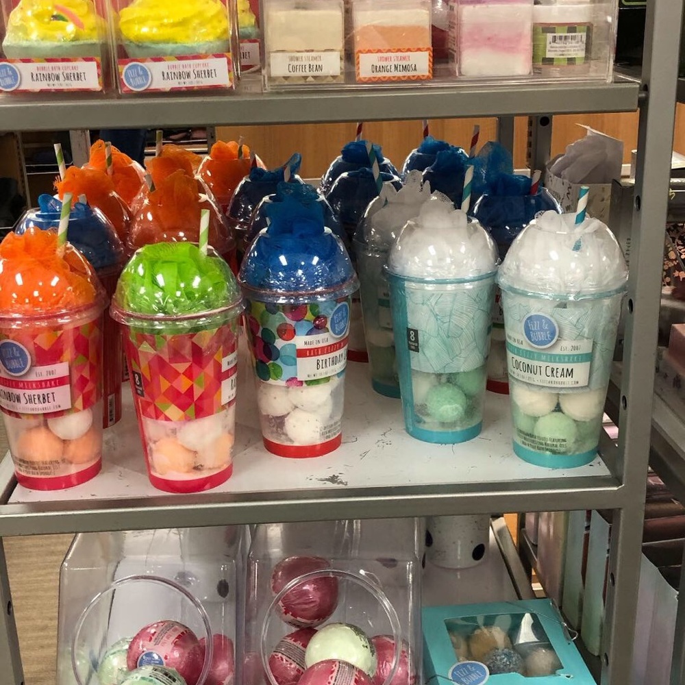 Meet your Posher, Sabrina